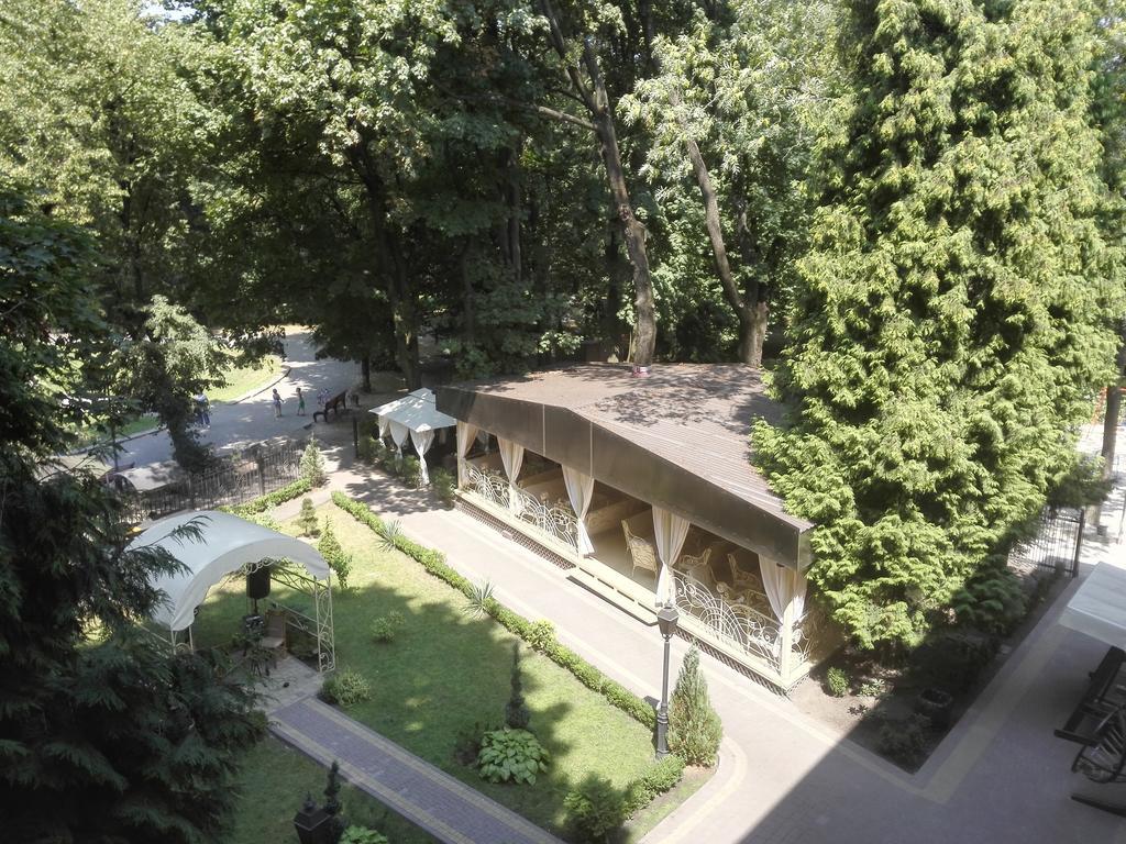 Delice Hotel Lviv Luaran gambar