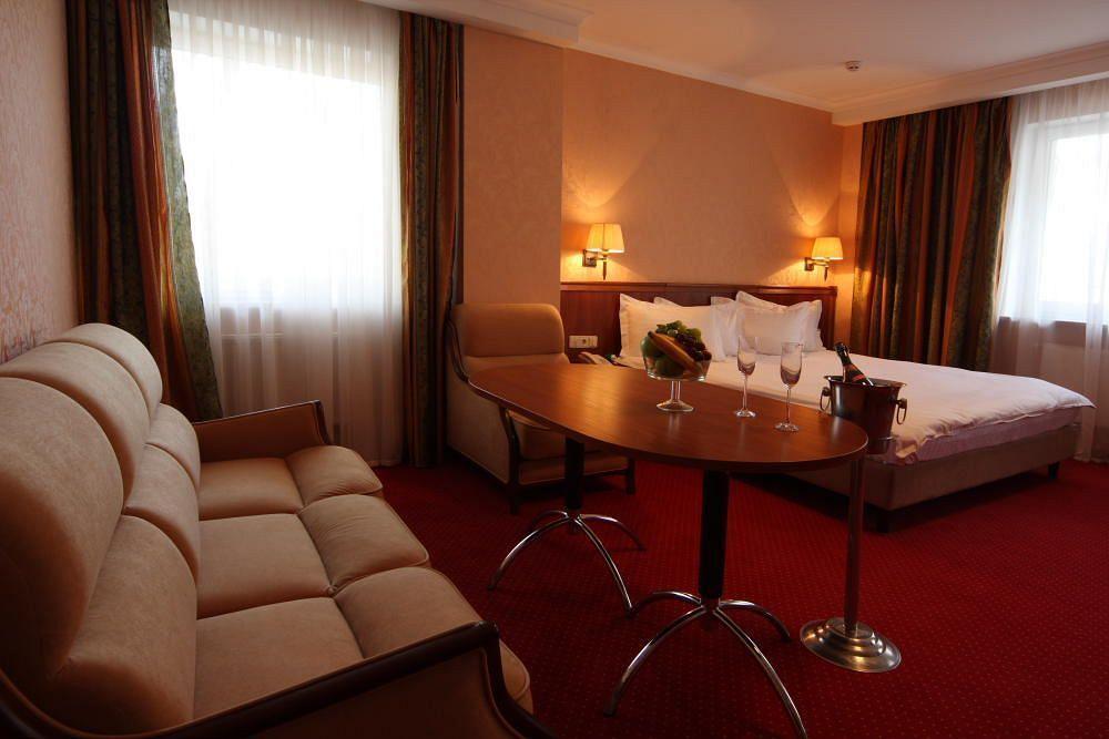 Delice Hotel Lviv Luaran gambar