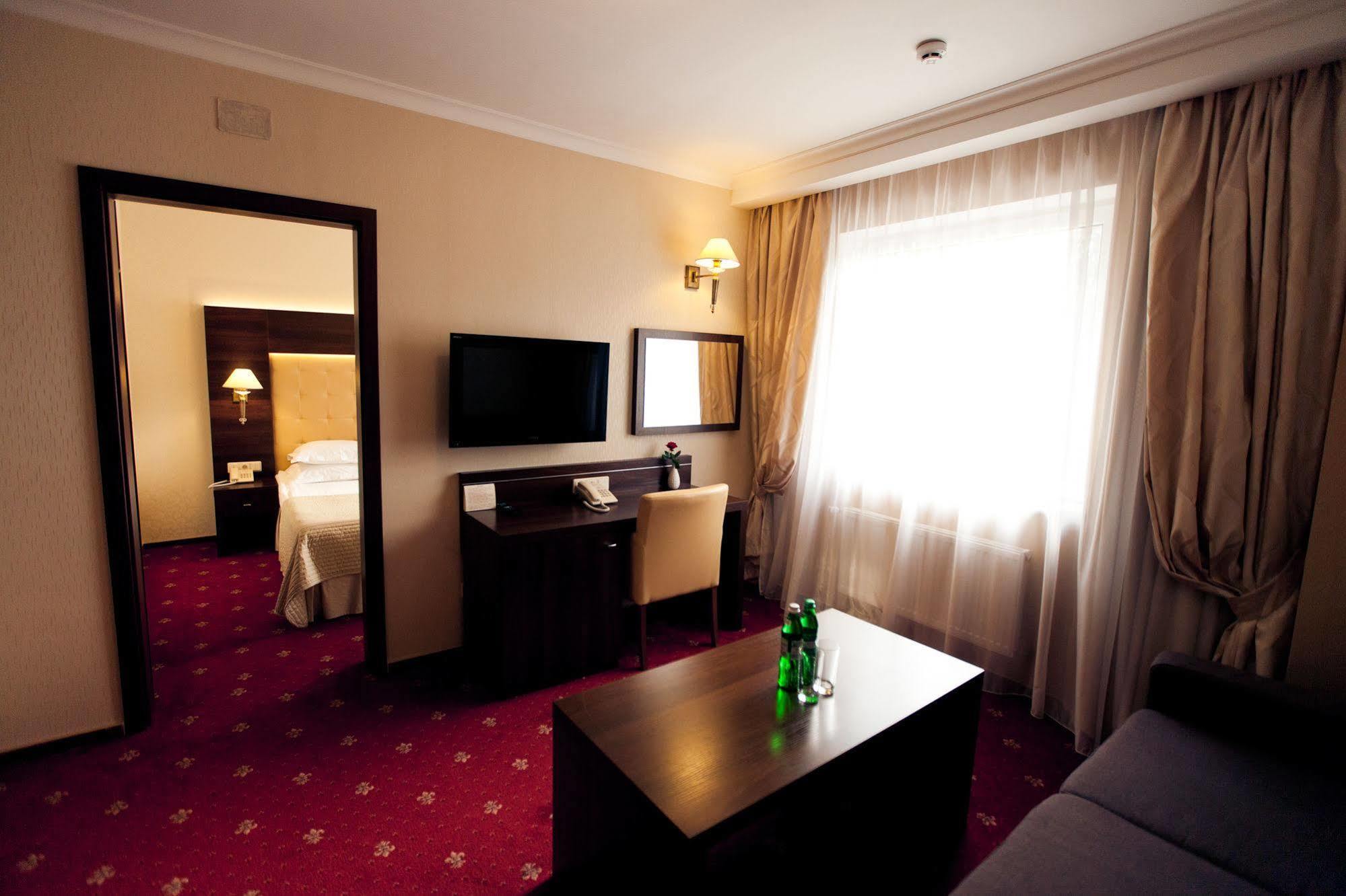 Delice Hotel Lviv Luaran gambar