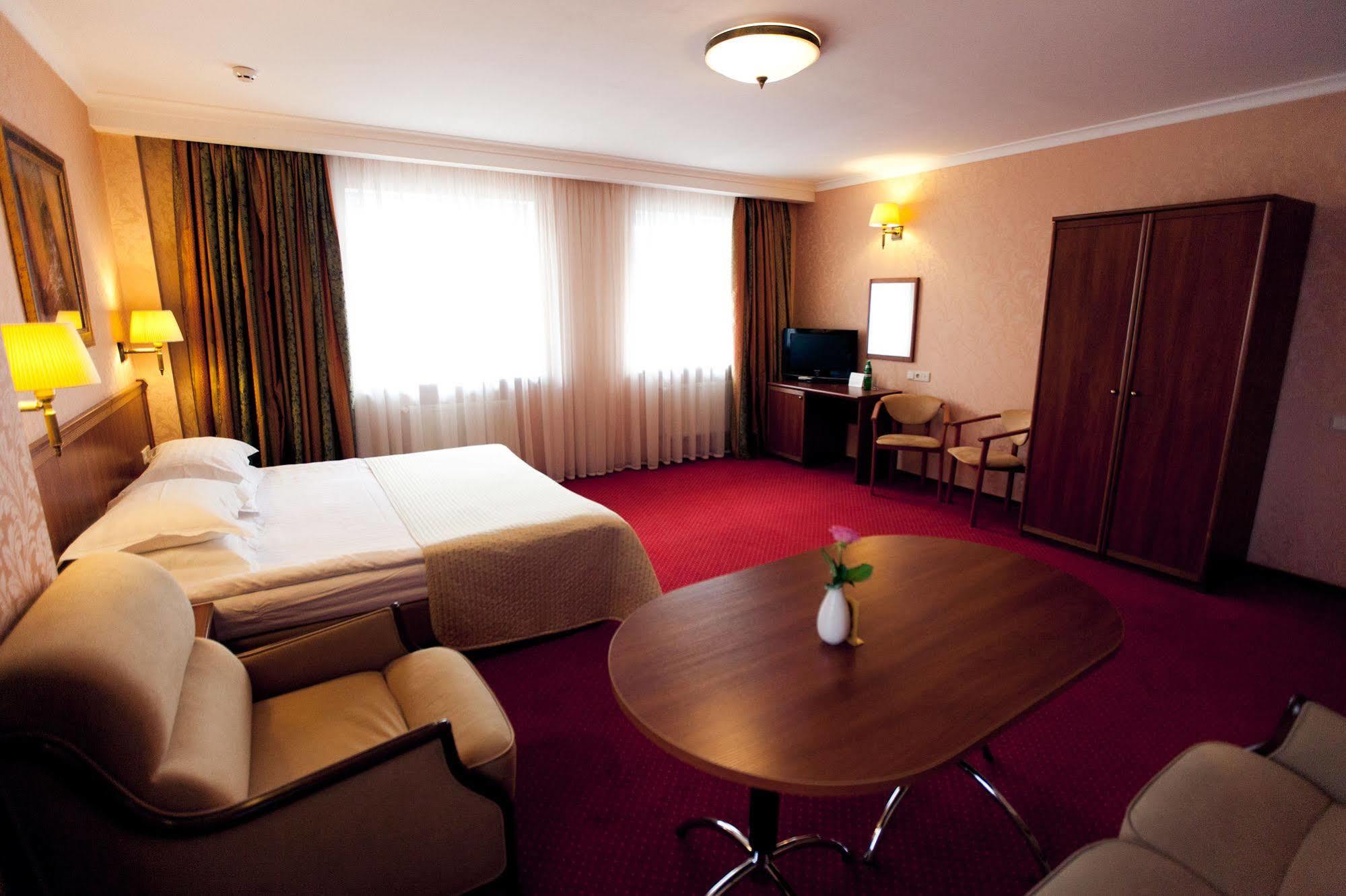 Delice Hotel Lviv Luaran gambar